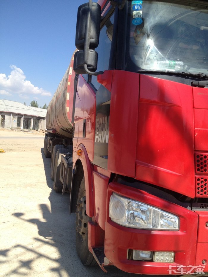 随拍之解放j6危险品运输