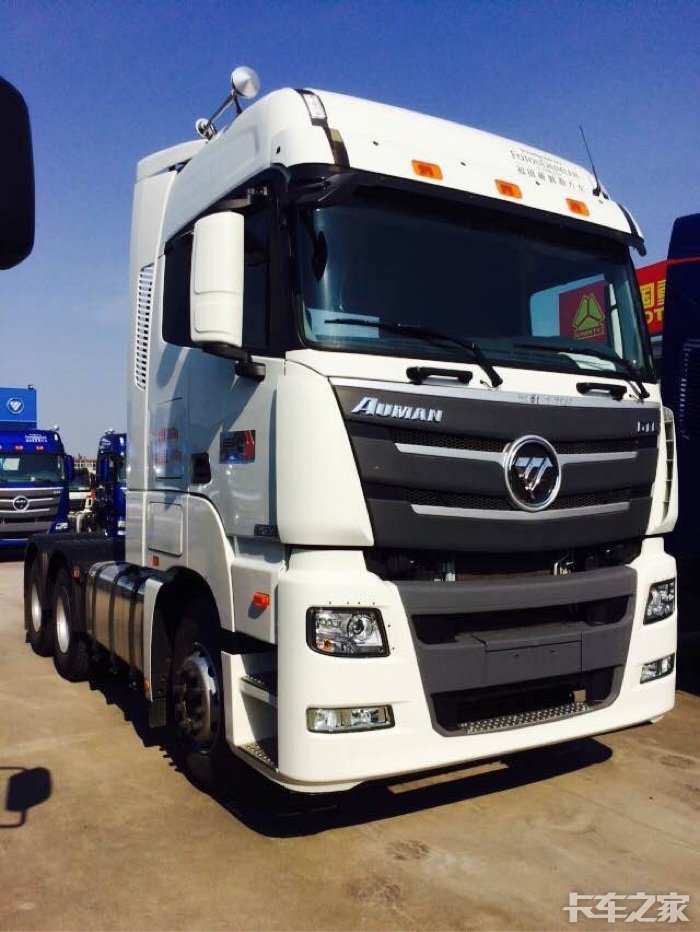 订的福田戴姆勒欧曼超能版430马力平地板gtl到了