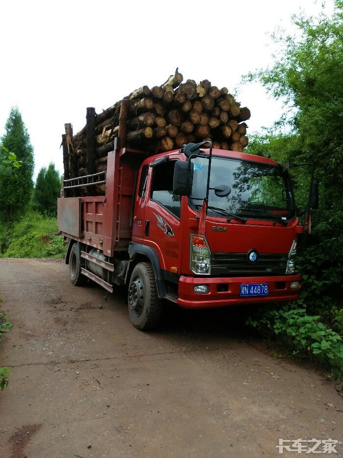 单桥自缷车山里拉木头的艰辛和汉水
