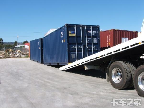 20英尺集装箱自装自卸车有感兴趣的吗