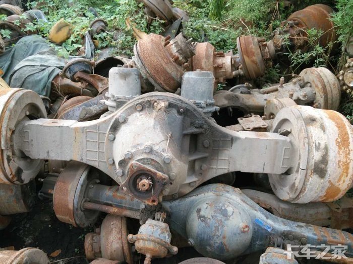 都是153缩短桥,红色的据说是湖桥,哪种桥好些