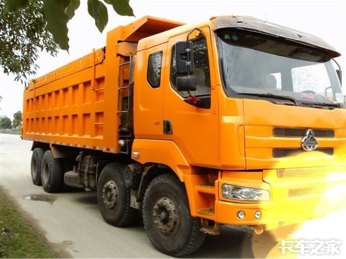 东风霸龙507千四后八自卸车转让