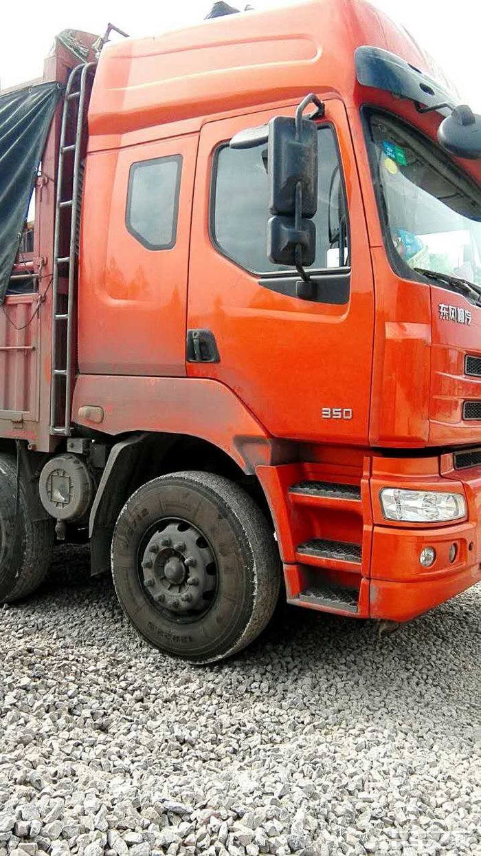 【出售】牵引车 霸龙四桥车出售