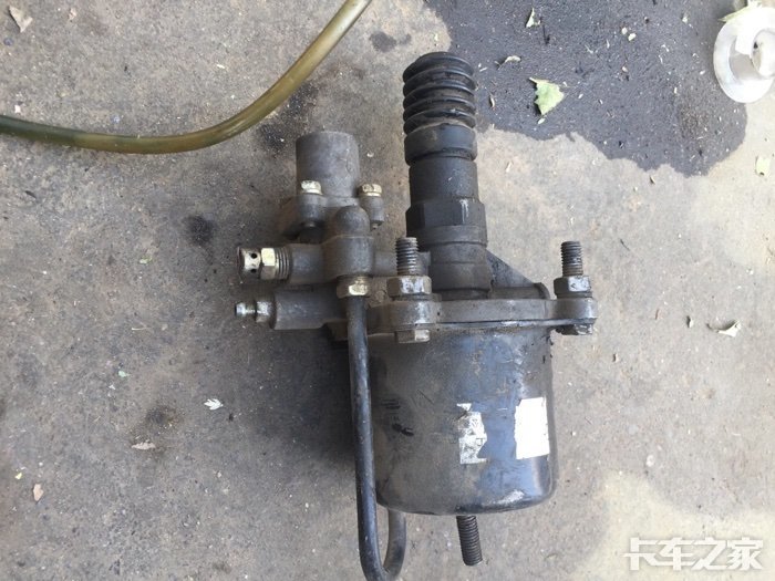 你们的法士特8js85e变速箱用多大的分泵