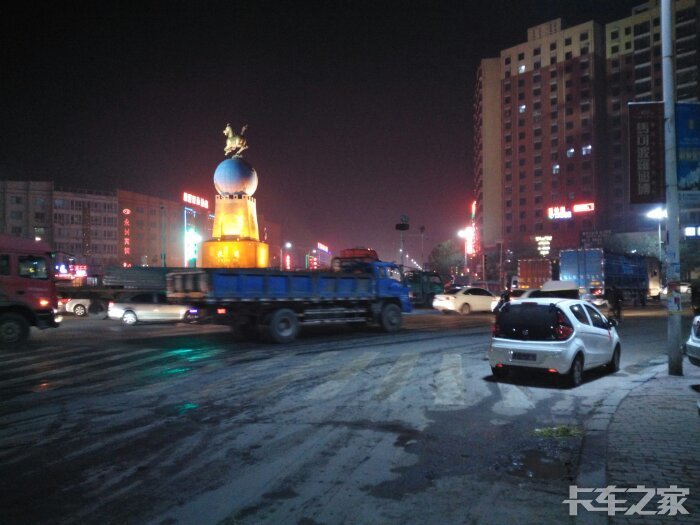 长葛东转盘堵成一锅粥