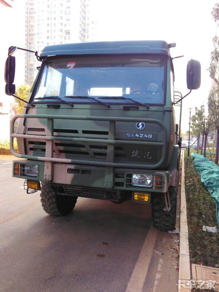 陕汽8x8军用卡车图片