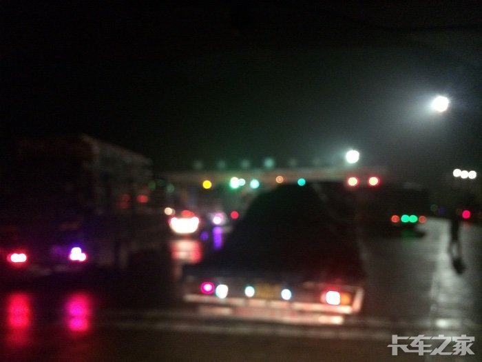 枣木铺收费站堵车
