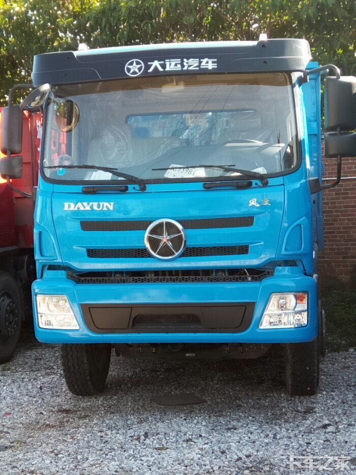 大运自卸车风度