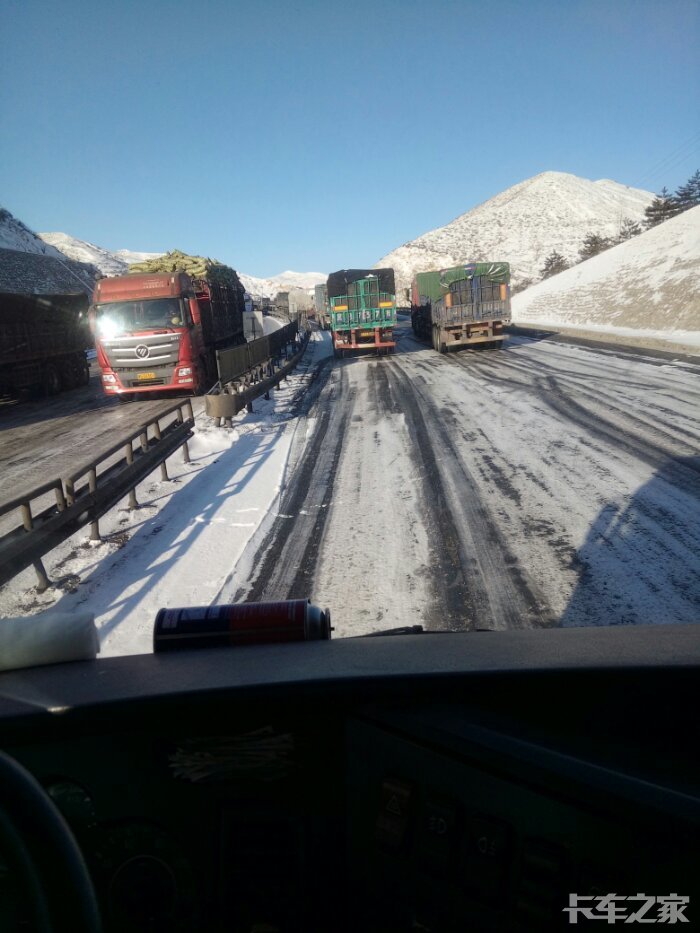 京藏高速堵车了