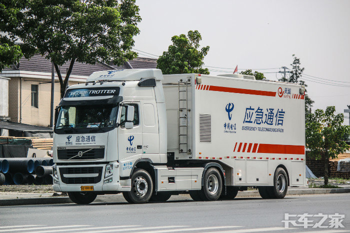 【新人】路遇中国电信应急通讯车,volvo fh16