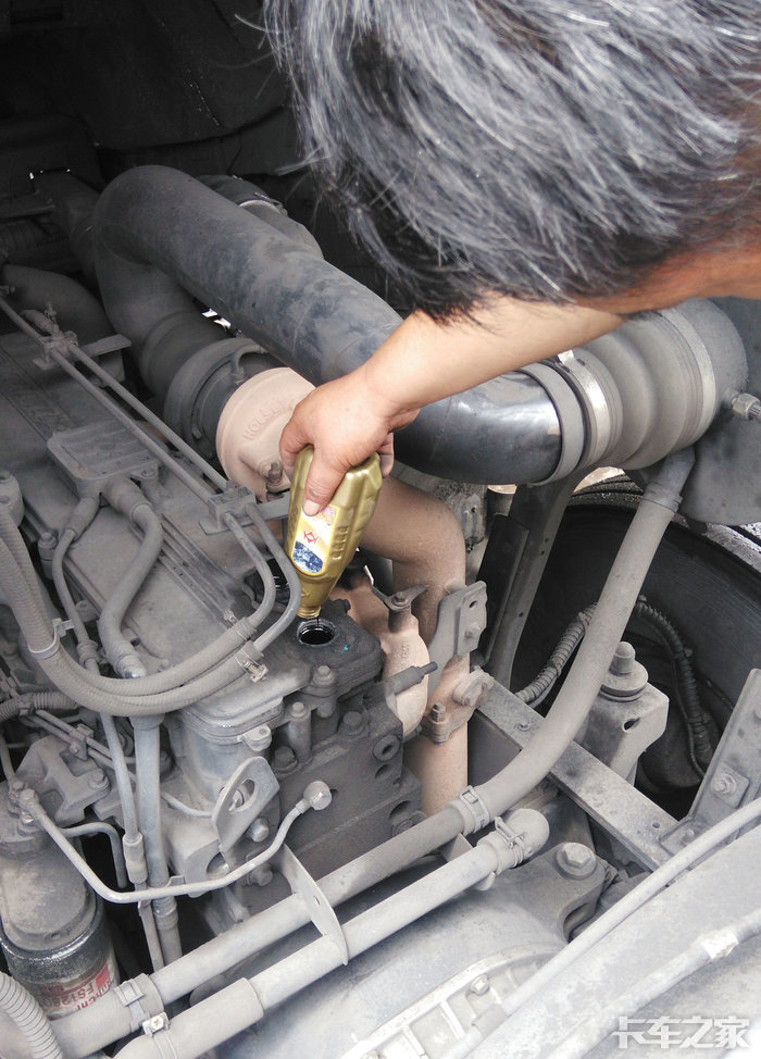 跟大伙说个事,大车保养不仅仅是换机油和滤芯