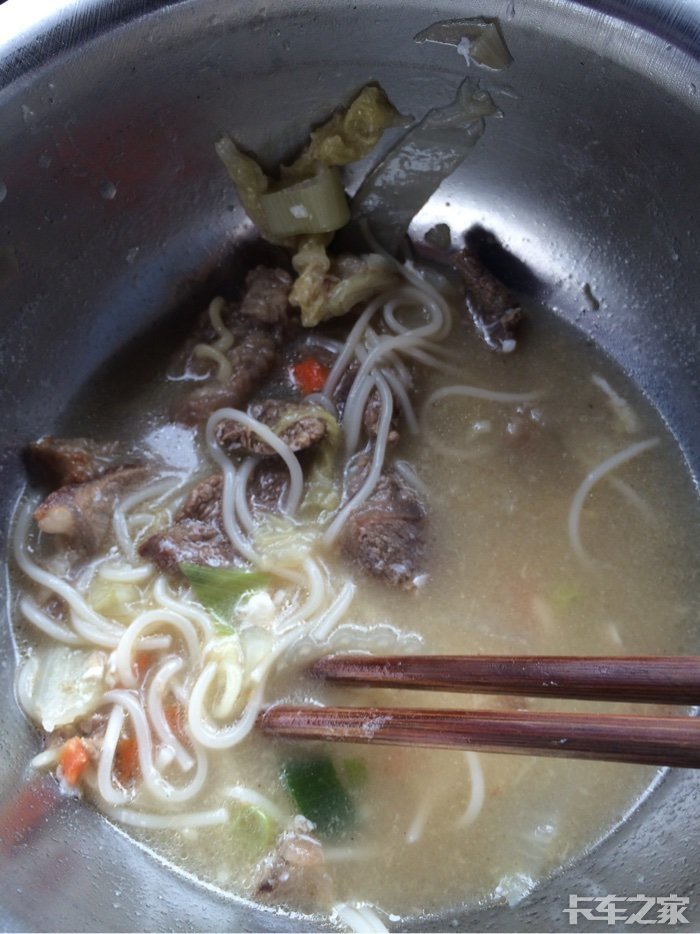 半碗牛肉半碗面,撑成狗了