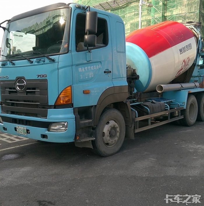 经典五十铃搅拌车