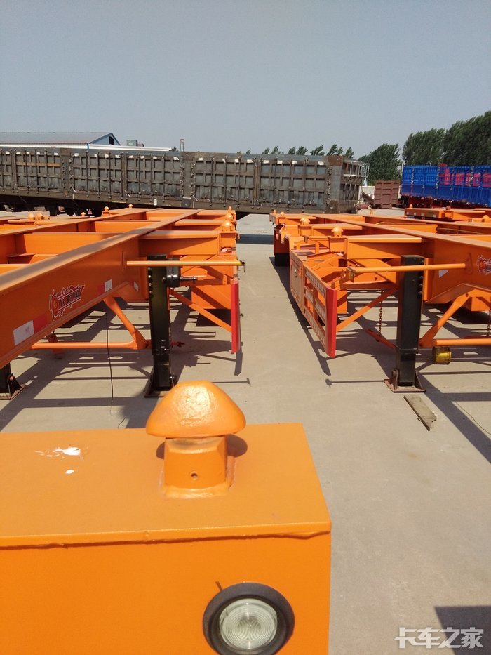 集装箱托架可以配开顶集装箱吗