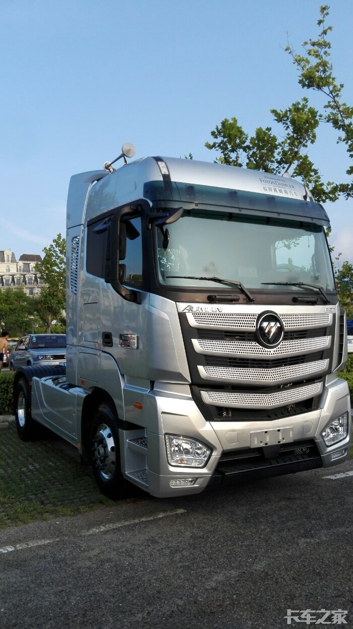 欧曼奔驰运力偶遇