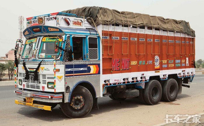 印度阿三真是会玩这车拉来估计给罚的裤衩子都不剩