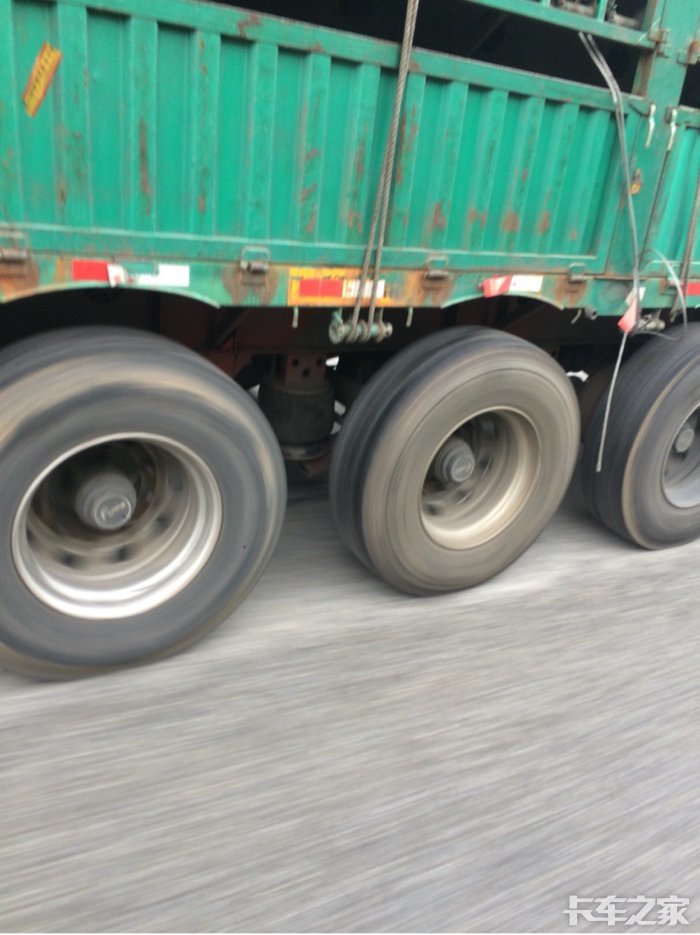 偶遇13米气囊挂车