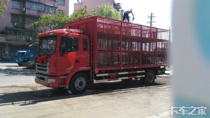 新车t5g前四后八拉猪车找活