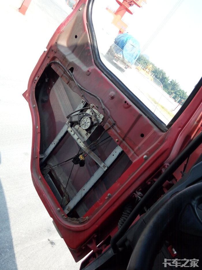 求解放j6l车门内部构造图