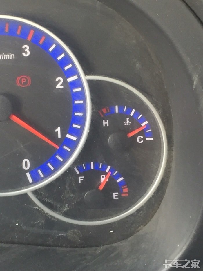 求助,江淮骏铃一年半车,国四康明斯的,水温一直上不去,开一天不会