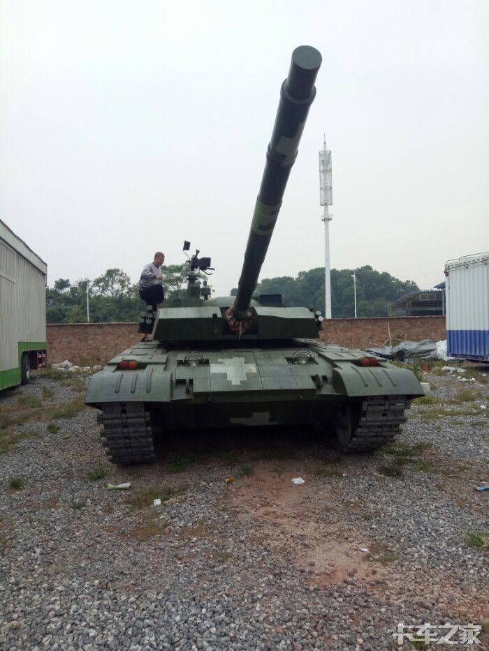 求购部队退役装甲车,坦克