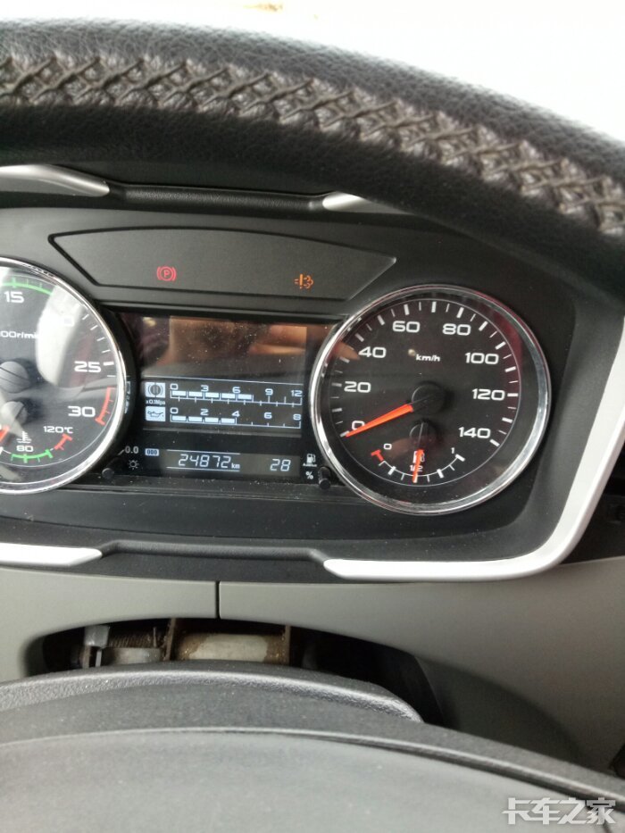 j6的排气系统故障灯常亮是怎么回事