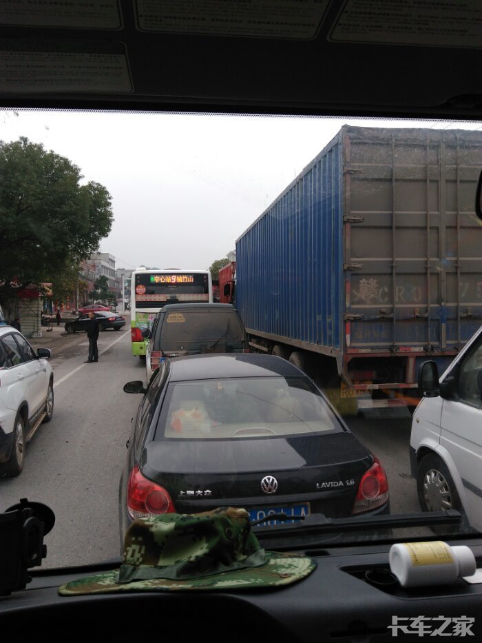 320国道经常堵车!草草草,湖南湘潭段