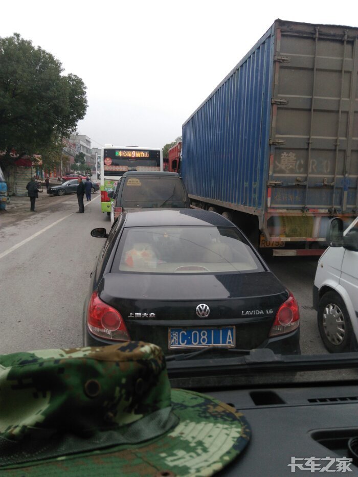 320国道经常堵车!草草草,湖南湘潭段