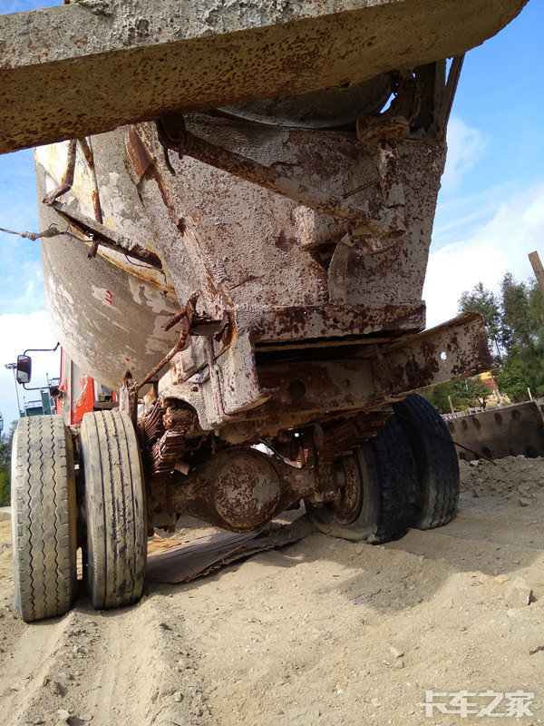 好少见的长头搅拌车报废的