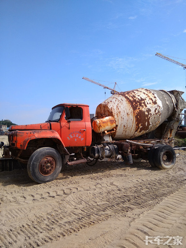 好少见的长头搅拌车报废的
