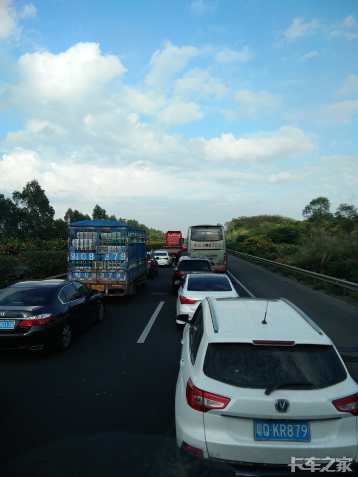 s15阳江往广州方向堵车