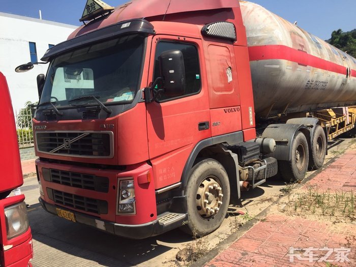 本人常年收购老款沃尔沃fm12fh12牵引车