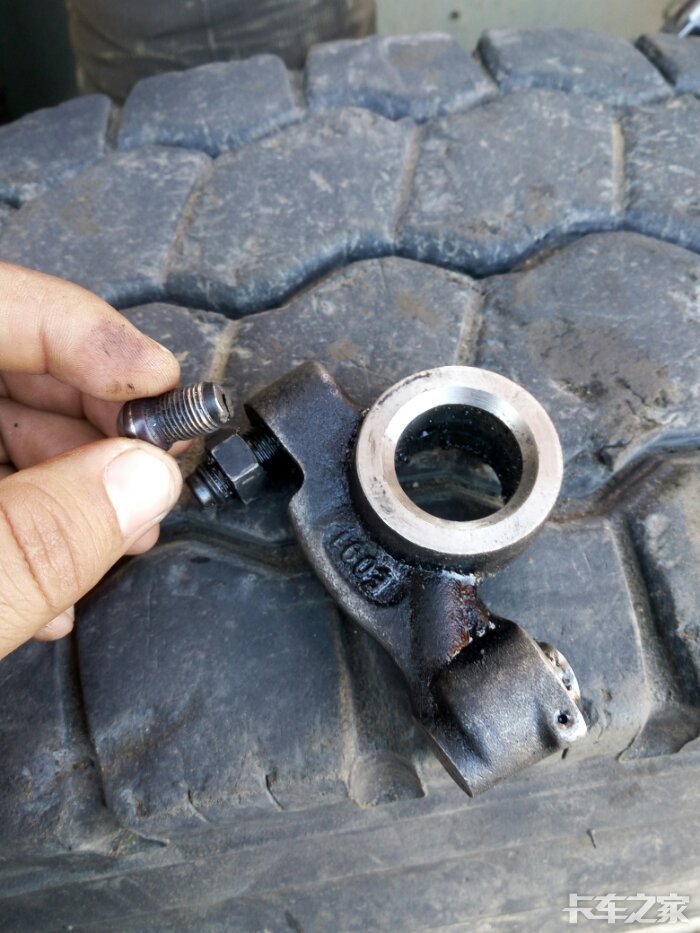 豪沃自卸车336气门异响