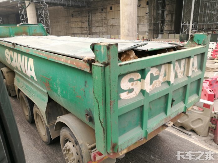 看看香港的泥头车