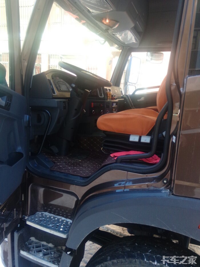 lng新悍威内饰也搞定了