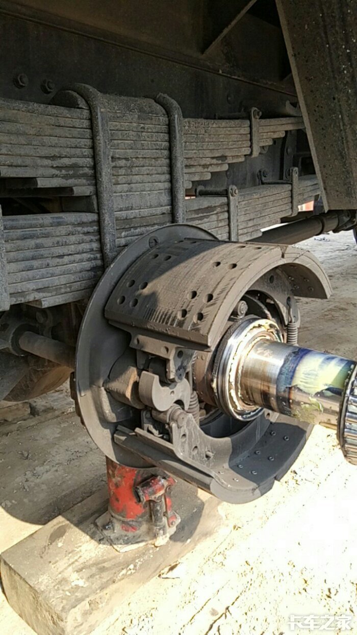 457后桥加宽刹车片,钢板十吨平