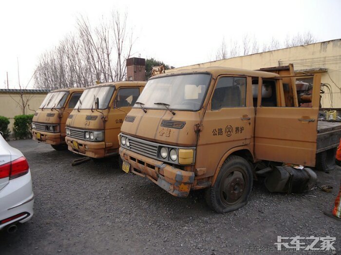 躍進汽車集團生產的三款131型貨車躍進宏運金猴