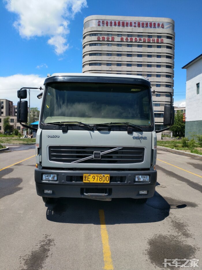 新得了个沃尔沃fl运钞车给卡友们欣赏一下欢迎懂得来交流