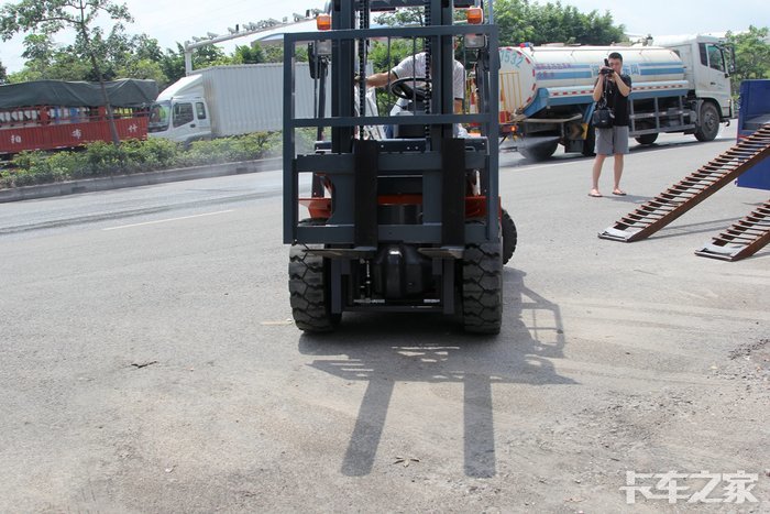 体验云内动力德威d25发动机 叉车运输全程纪实 油耗够惊喜