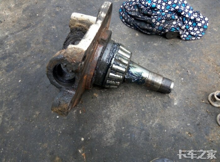 修车换主销压力轴承