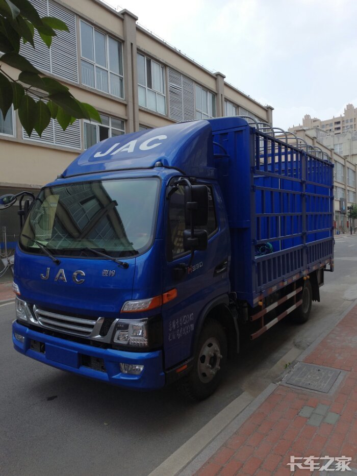 骏铃v6四米二单排高栏