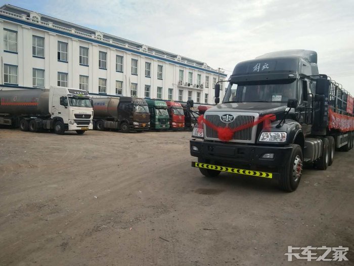 一汽解放安捷e危化品牵引车巡展中!