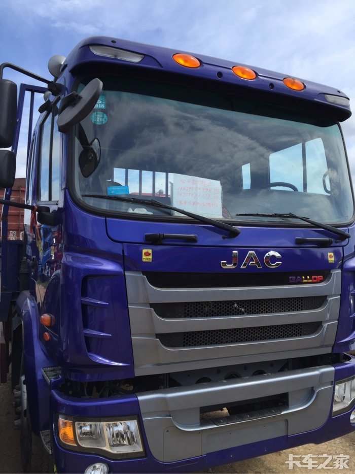 一年的江淮6.8米车急卖