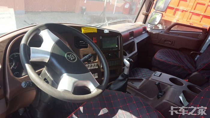 斯太尔d7b380前四后八自卸车