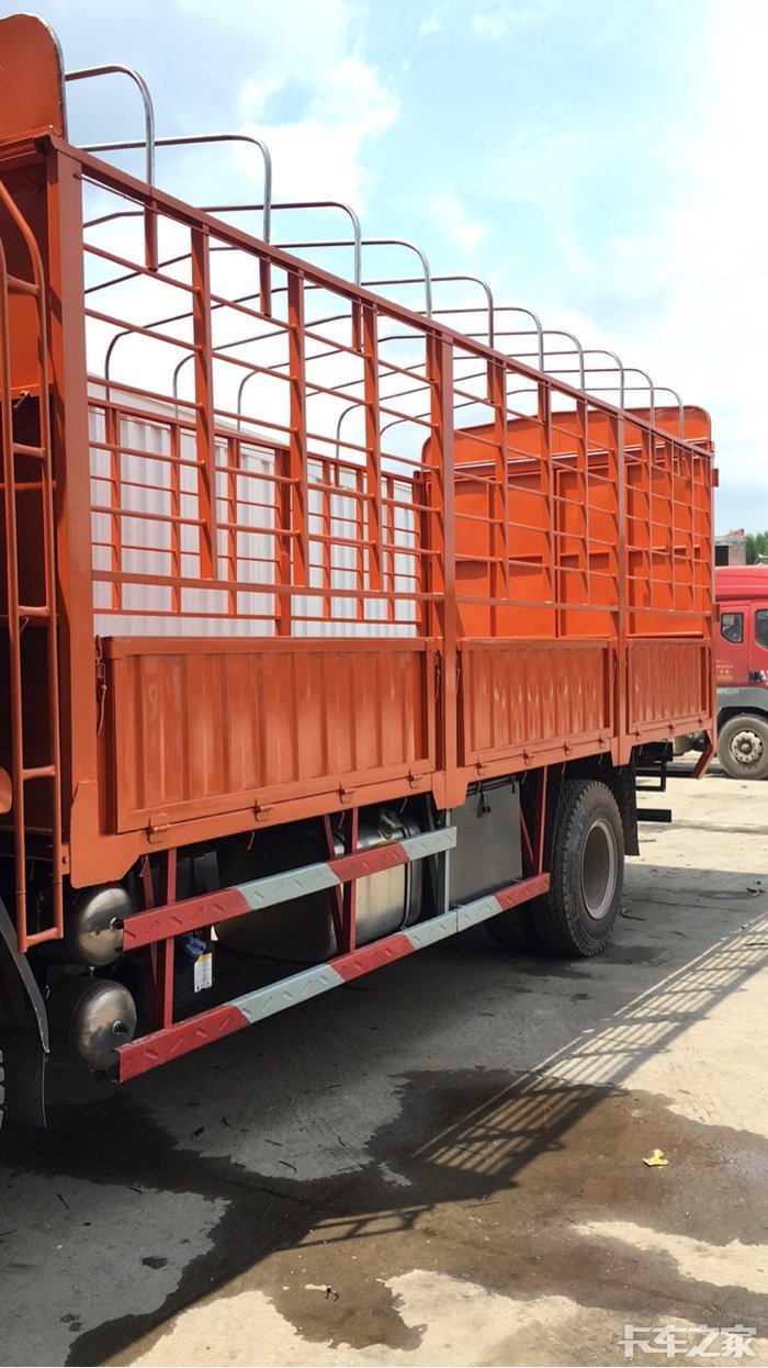 柳汽新乘龙m3六米八高栏车厢自重交流帖