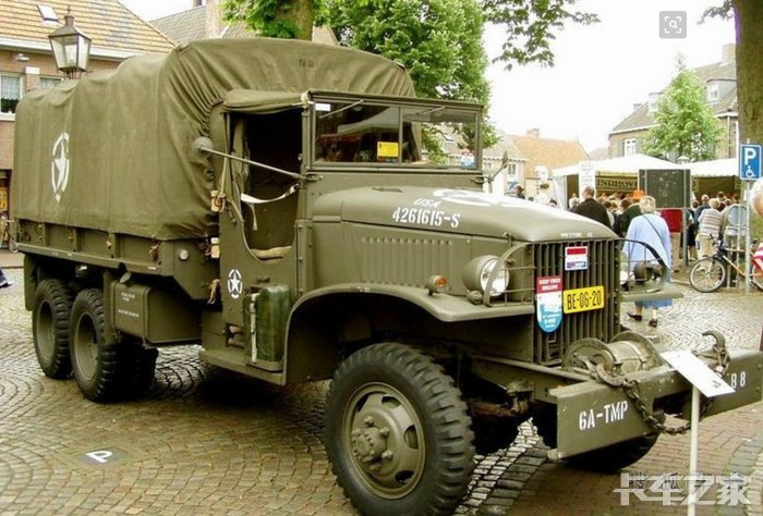 二战英国轻型卡车图片