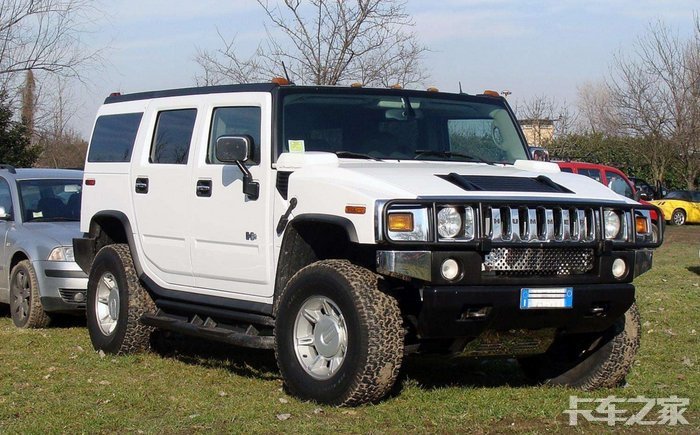 悍马h2功率700马力百公里加速6.5秒250最高时速! 图