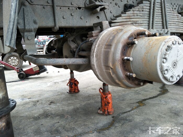 后八轮安凯斯太尔桥走一套,速比5.73