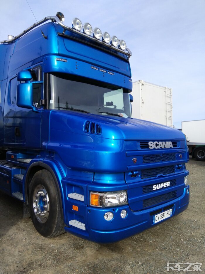 法国勒芒–西北王带你欣赏异国卡车盛宴