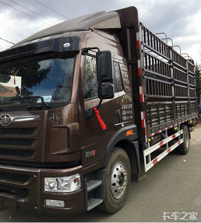 青岛龙vh新车作业